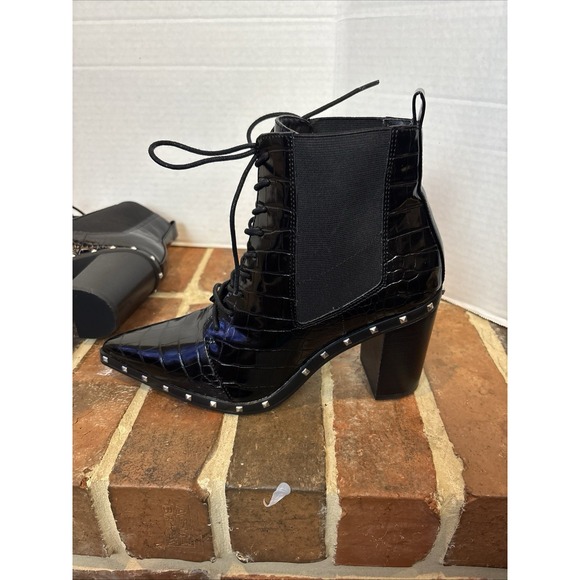 EDGY Charles By Charles David Chunky Heel Bootie Black Debate Women's 9 M Stud - Picture 6 of 6